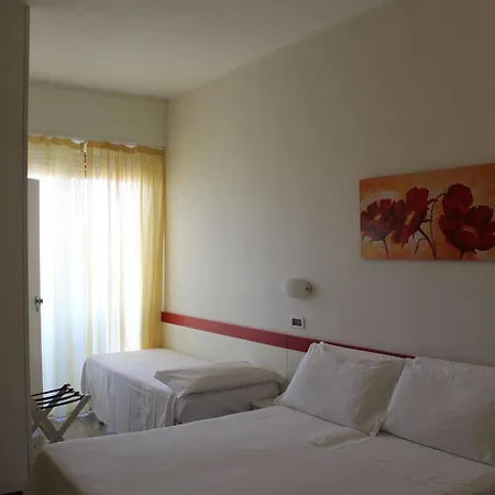 Universal 3*