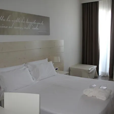 Hotel Universal 3*